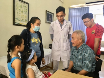 Khám cơ xương khớp ở trẻ em với chuyên gia đầu ngành từ thành phố Hồ Chí Minh tại Bệnh viện Đa khoa tỉnh Khánh Hòa
